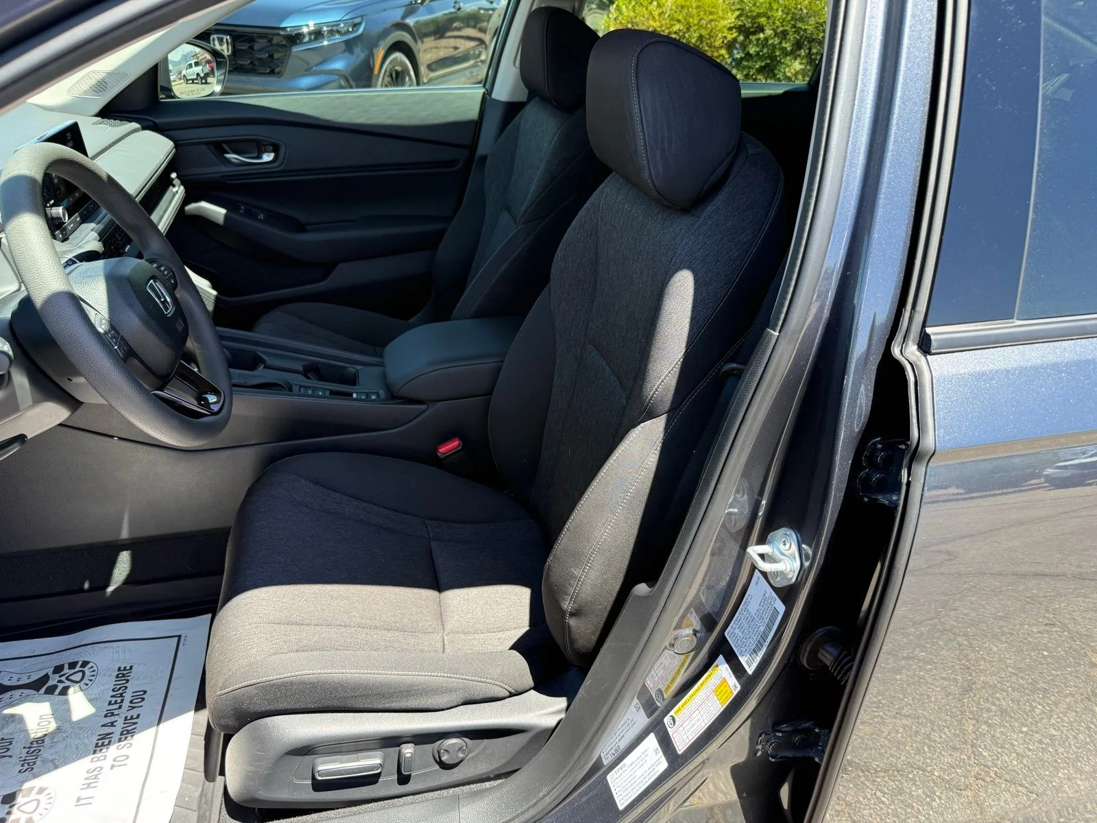 2025 Honda Accord SE - Photo 31