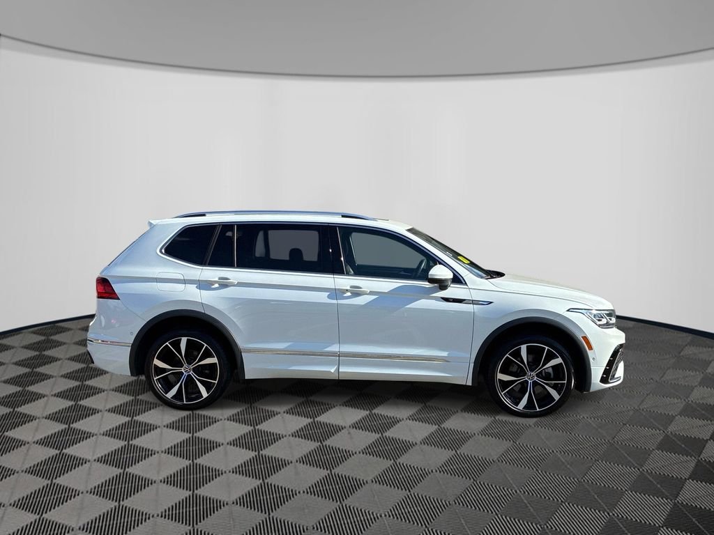 Used 2024 White Volkswagen 2.0T SEL R-Line image 8