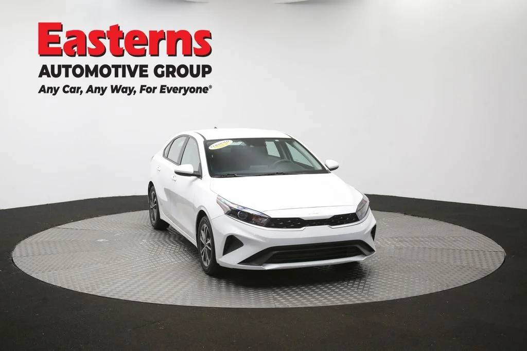 Used 2023 White Kia LXS image 50