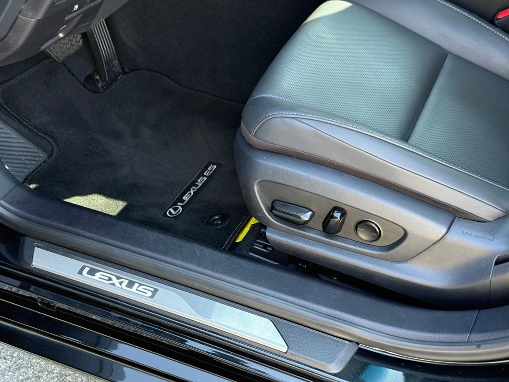 Used 2023 Black Lexus 350 image 19