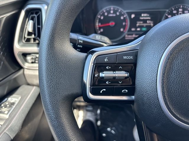 Used 2023 White Kia LX image 19