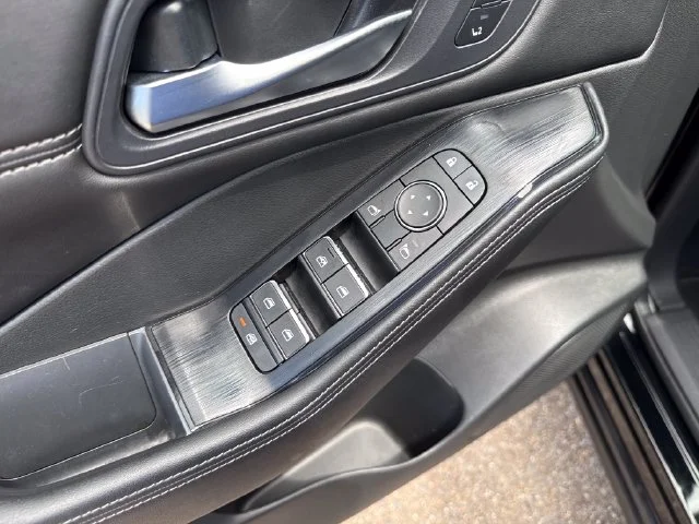 Used 2023 Black Nissan SL image 12