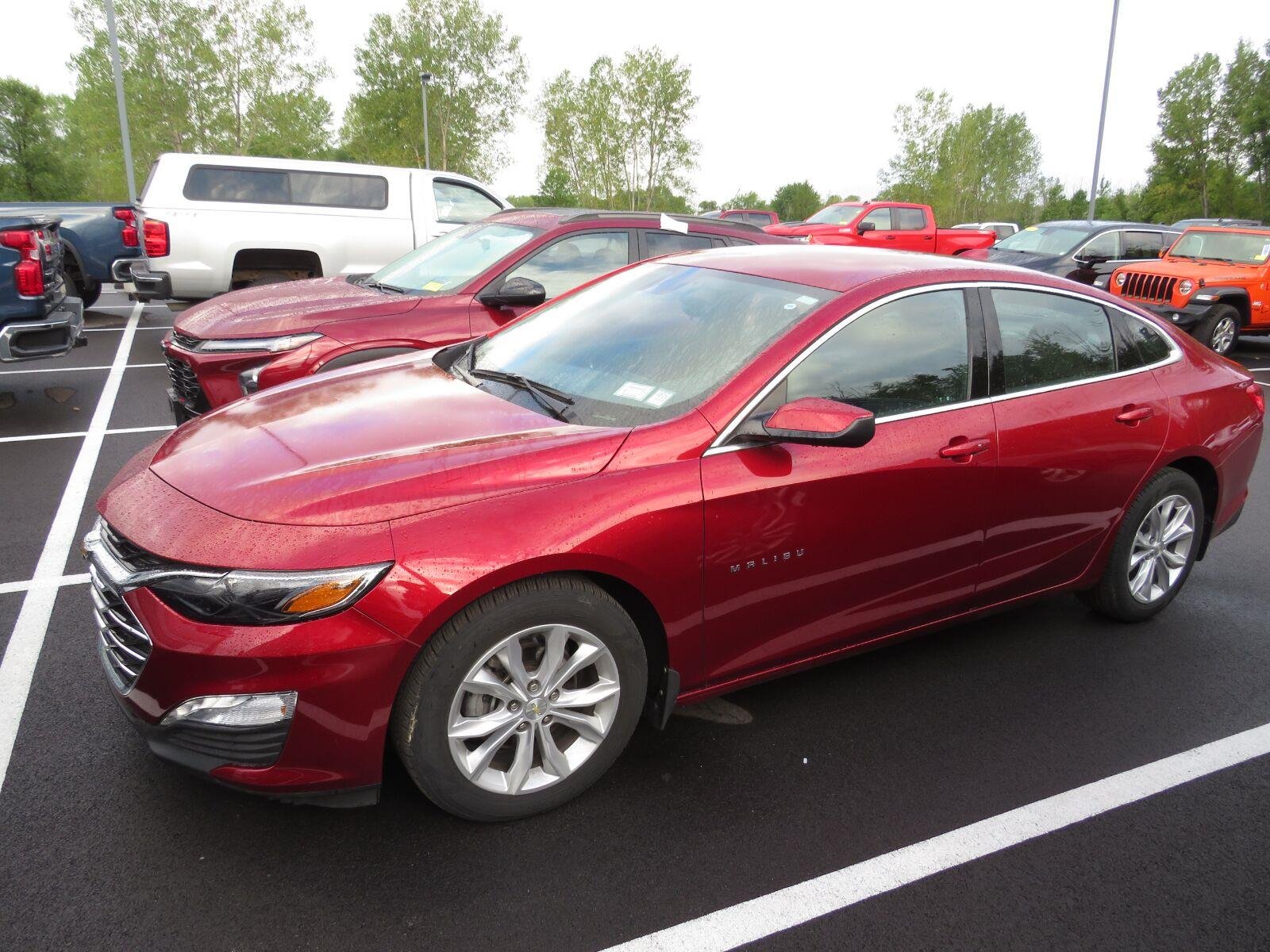 Used 2023 RADIANT RED TINTCOAT Chevrolet LT image 7