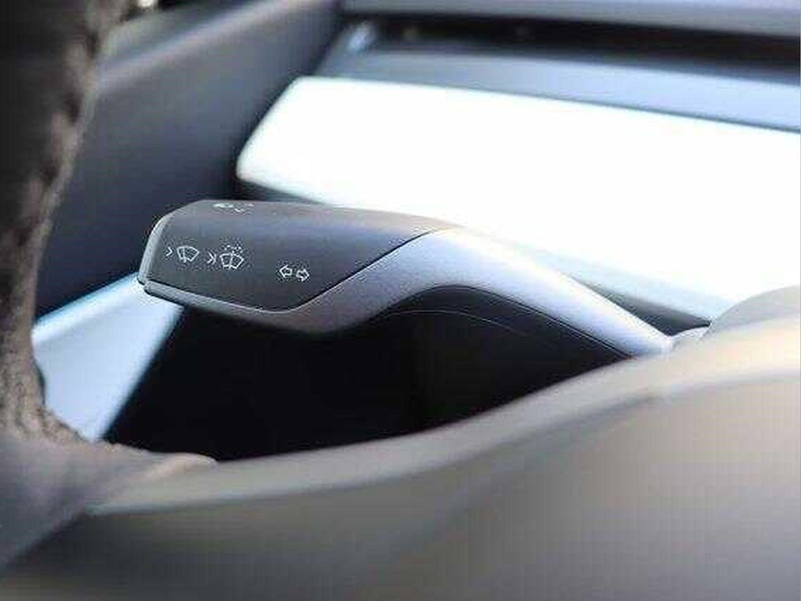 Used 2021  Tesla Long Range image 12