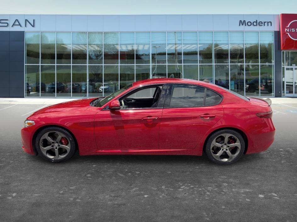 Used 2017 Rosso Alfa Alfa Romeo Base image 7