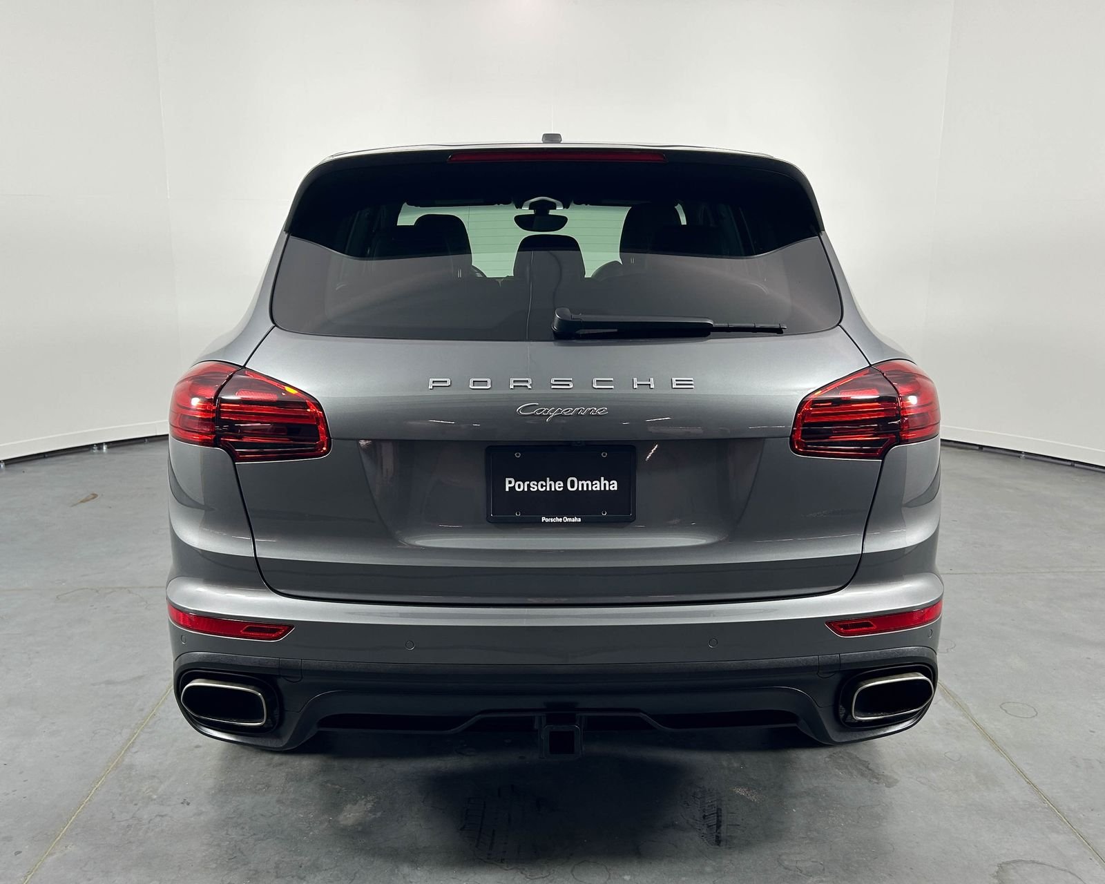 Used 2018 Gray Porsche Base image 6
