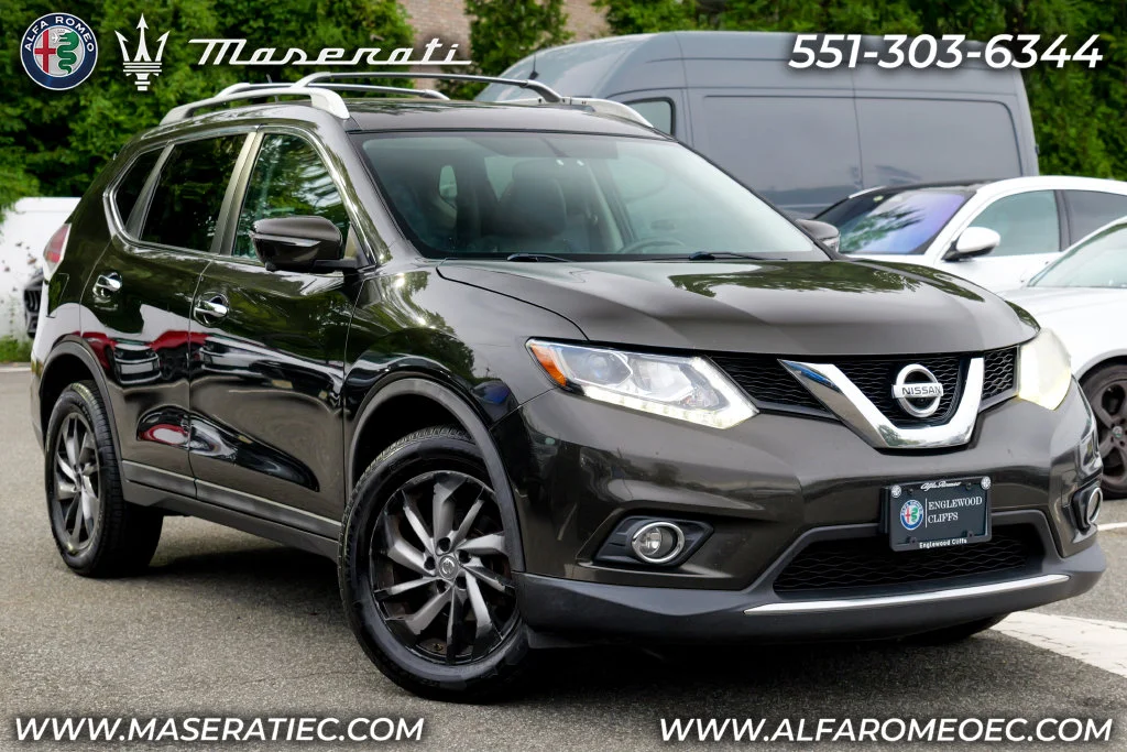 Used 2015 Midnight Jade Nissan SL image 1