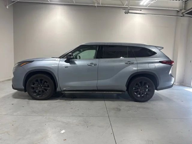 Used 2021  Toyota XLE image 10