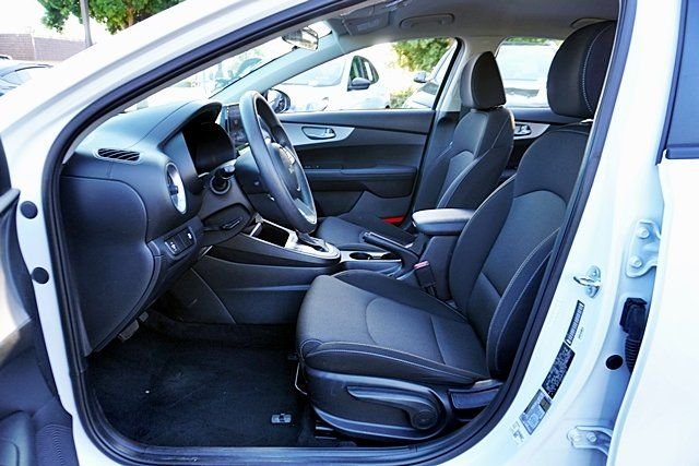 Used 2023 White Kia LX image 11