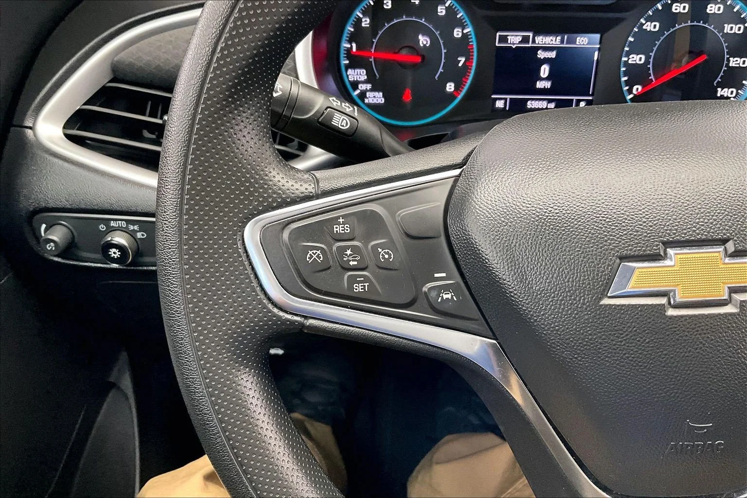 Used 2025 Night Shade Metallic Chevrolet LT image 20