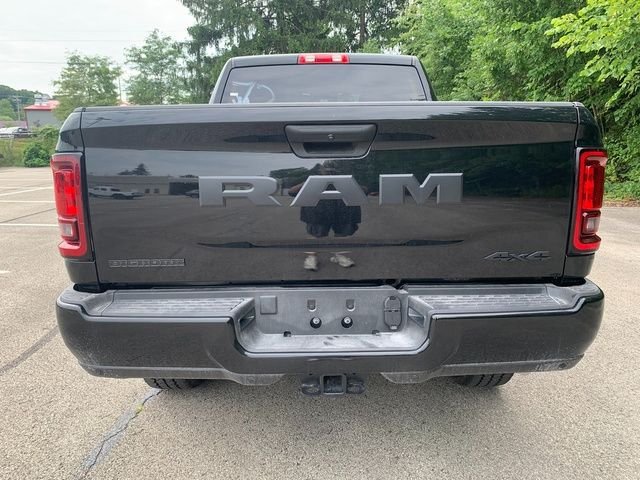 New 2026 Diamond Black Crystal Pearl-Coat Exterior Paint RAM Big Horn image 3