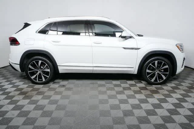 New 2026 Opal White Pearl Volkswagen 2.0T SEL Premium R-Line image 2