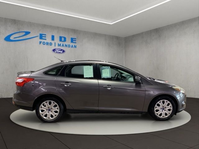 Used 2012 Gray Ford SE image 14