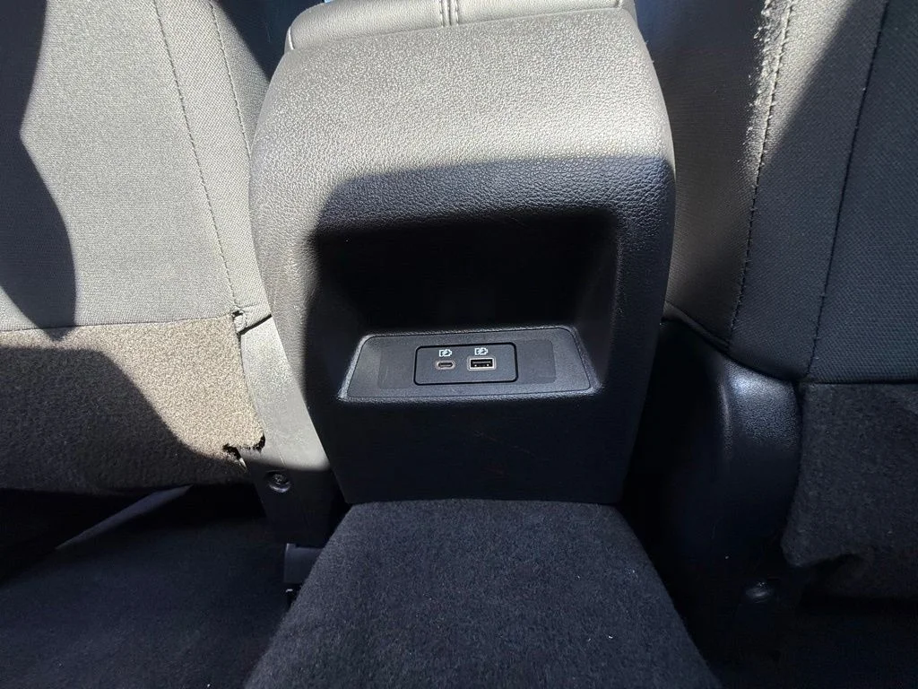 Used 2024 Silver Nissan 2.5 SV image 35