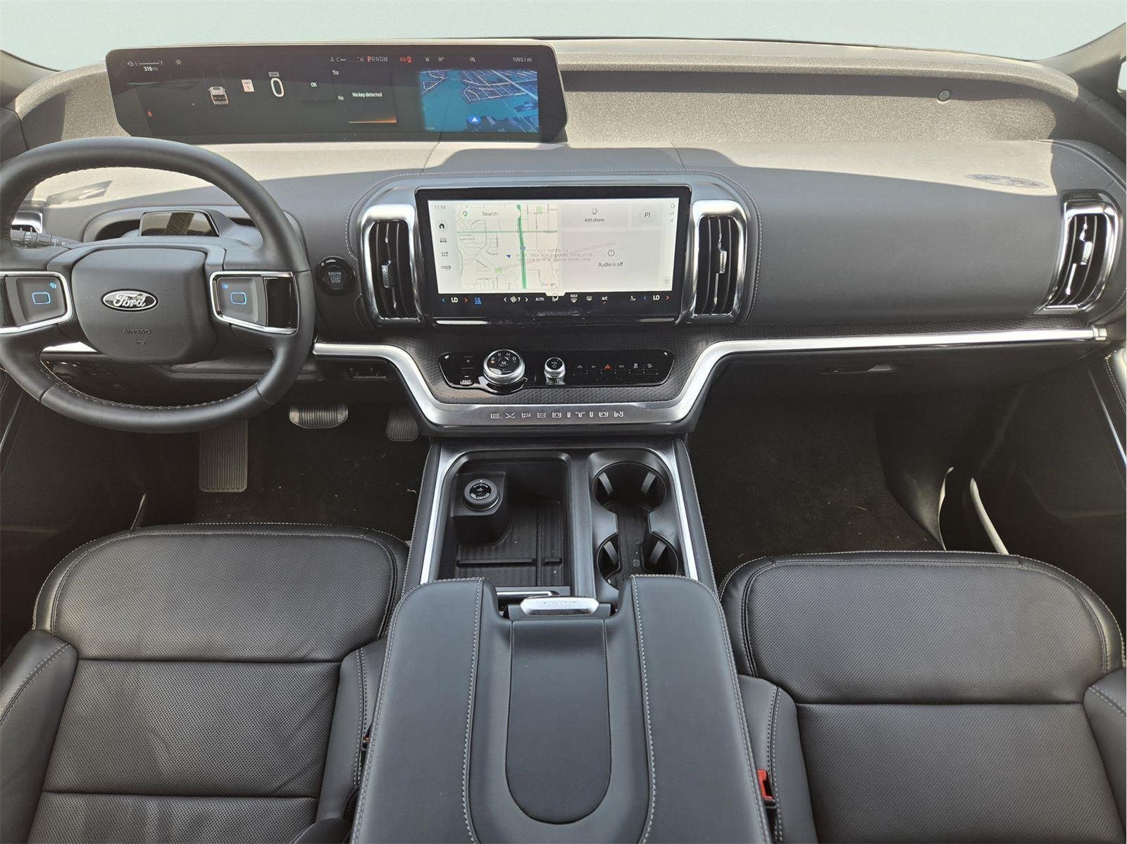 New 2026 Star White Metallic Tri-Coat Ford Platinum® image 18