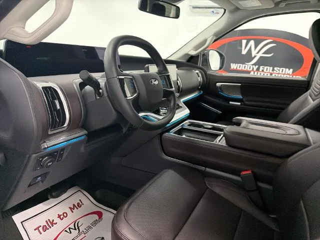 New 2027 Star White Metallic Tri-Coat Ford MAX Platinum image 30