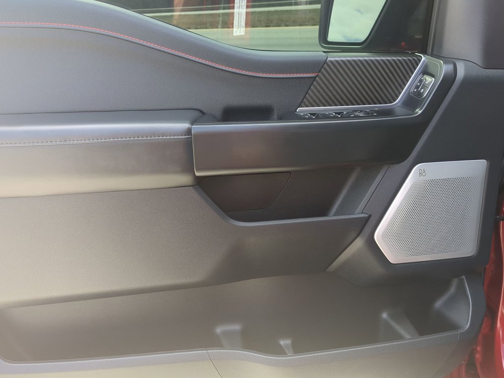 2025 Ford F-150 Raptor - Photo 11