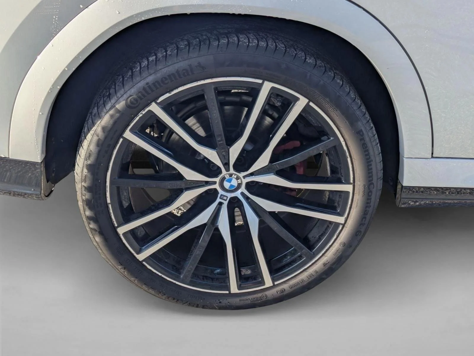 Used 2022 Mineral White Metallic BMW xDrive40i image 8