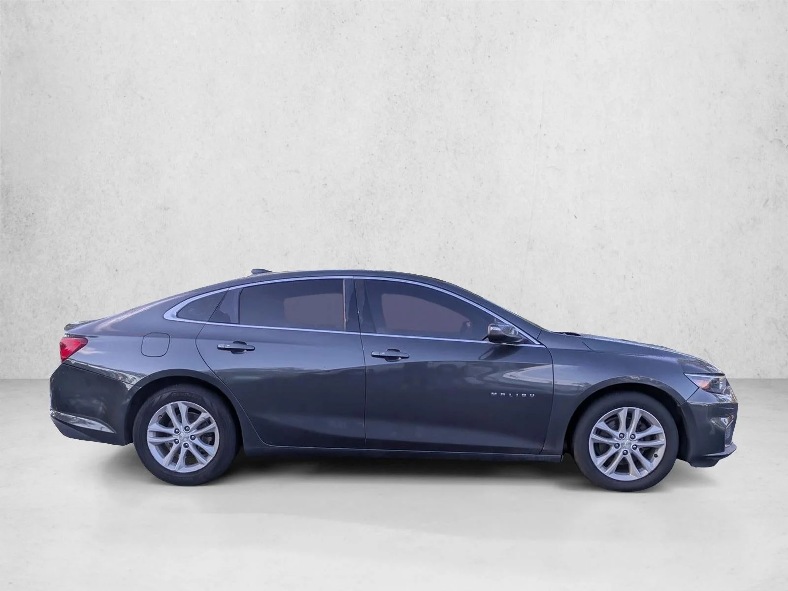 Used 2018 Nightfall Gray Metallic Chevrolet LT image 2