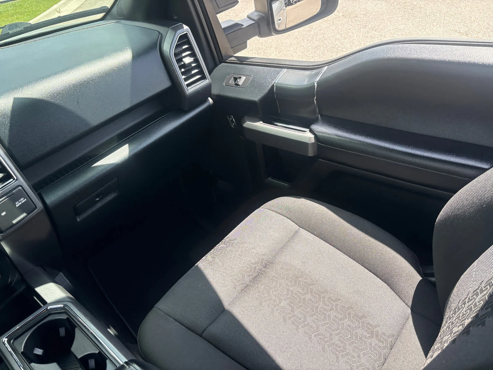 Used 2019 Ingot Silver Metallic Ford XLT image 17