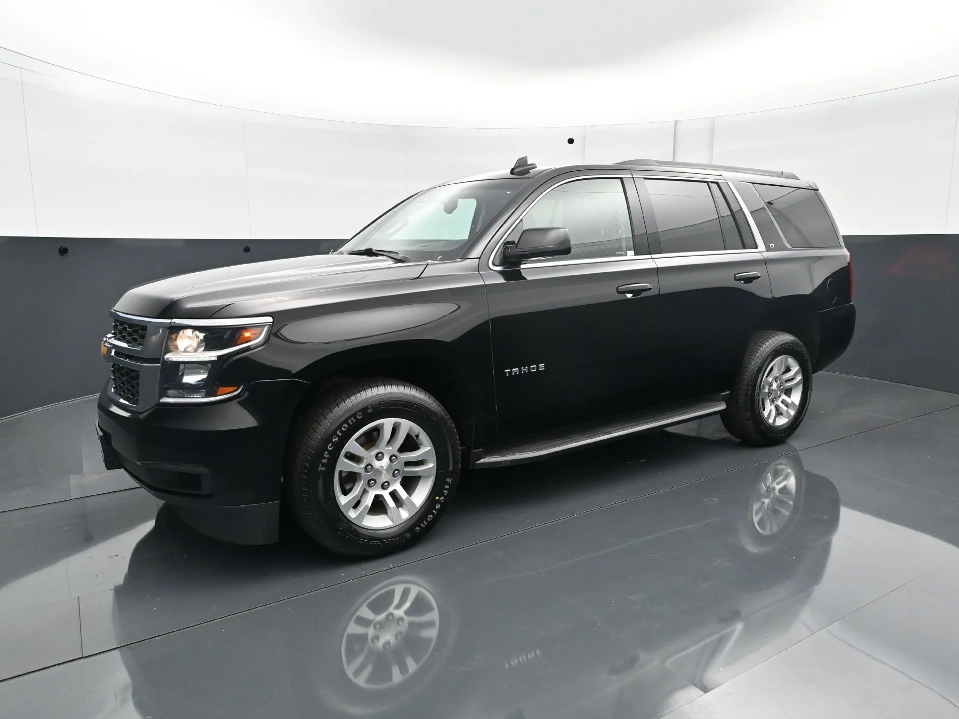 Used 2019 Chevrolet Tahoe LT with VIN 1GNSKBKC7KR330441 for sale in Roseville, Minnesota