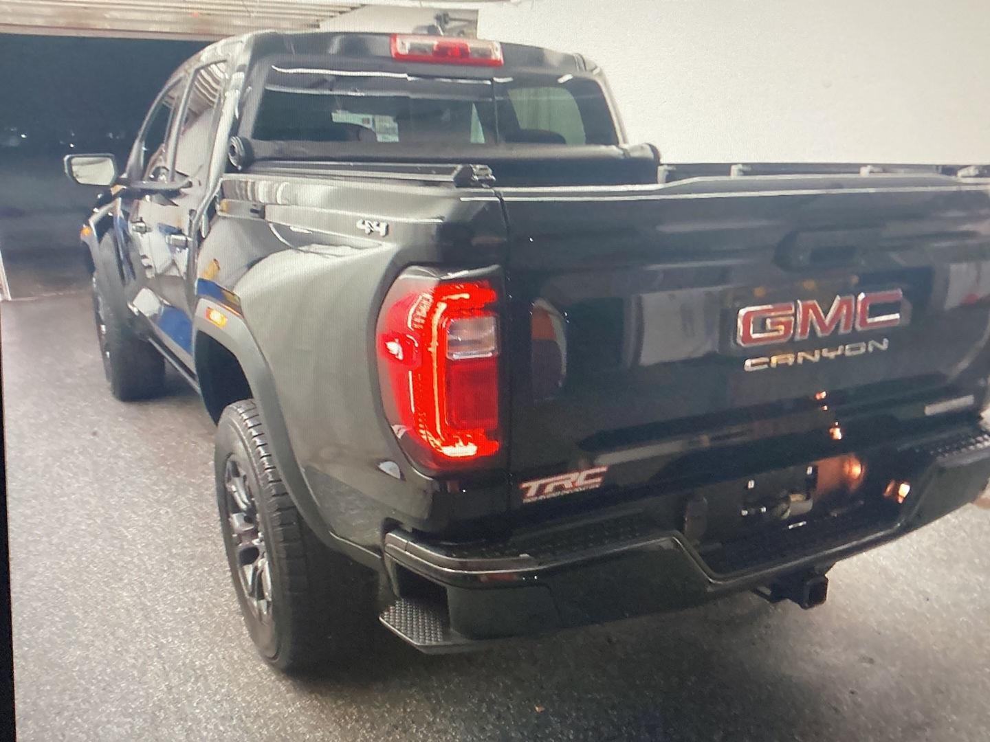Used 2023 Onyx Black GMC Elevation image 4
