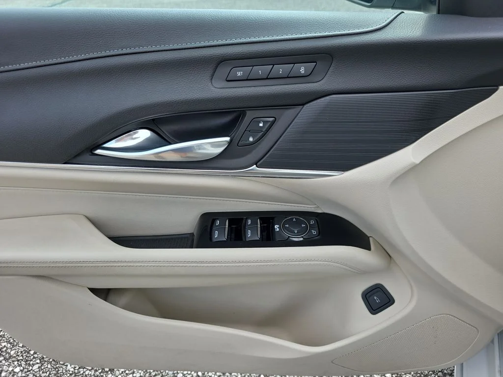 Used 2024 White Cadillac Premium Luxury image 16