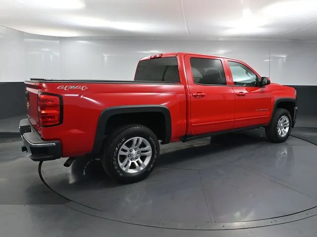 Used 2016 Red Chevrolet LT image 3