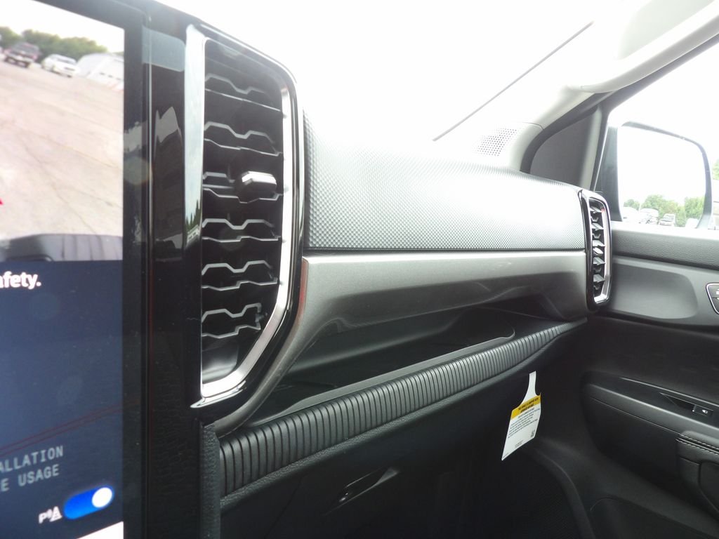 New 2026 Carbonized Gray Metallic Ford XLT image 25