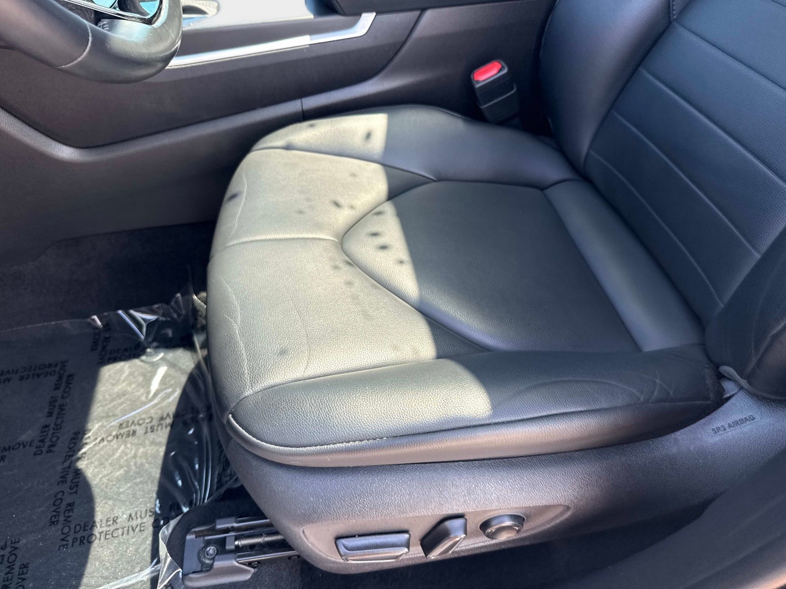 Used 2021 Blizzard Pearl Toyota XLE image 19
