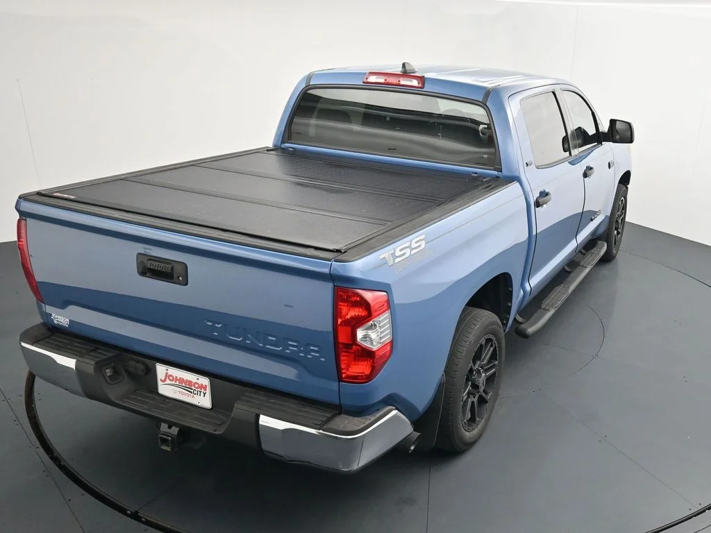 Used 2020 Blue Toyota SR5 image 28