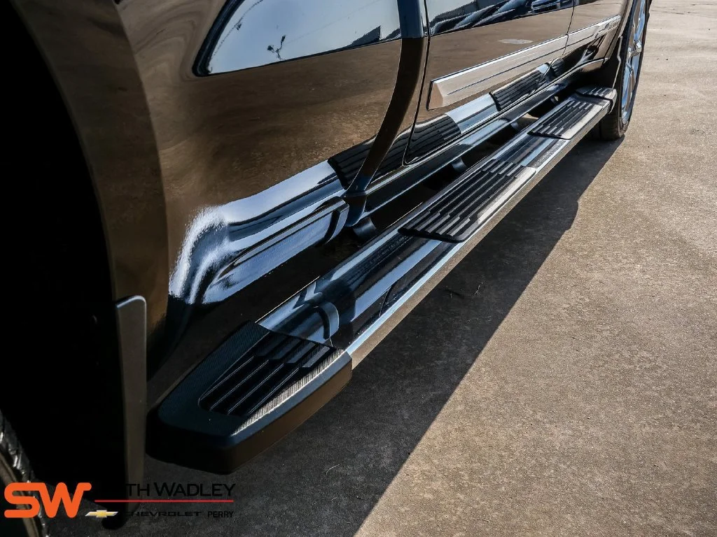 Used 2022 Black Chevrolet High Country image 12