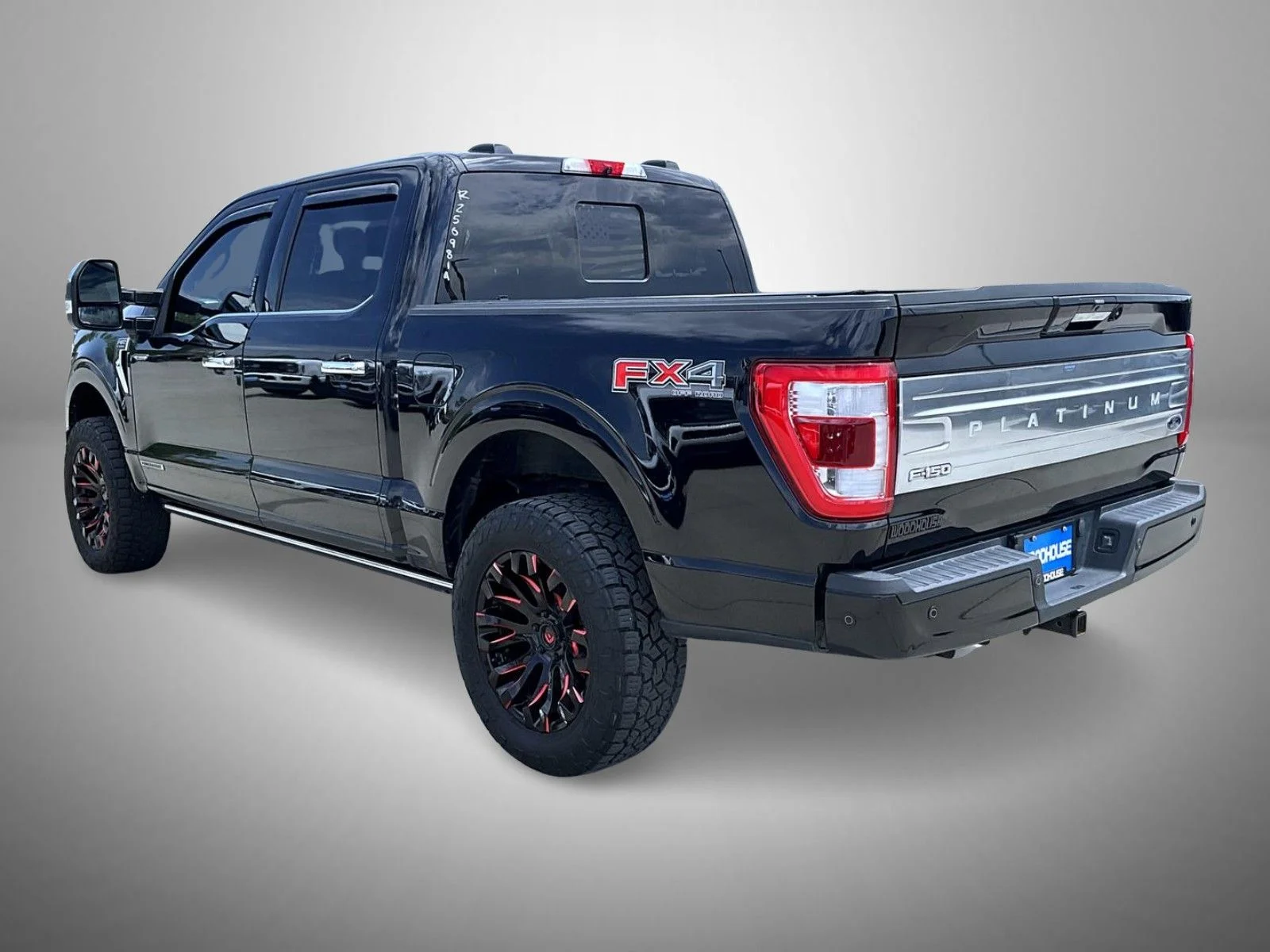 Used 2022 Black Ford Platinum image 7