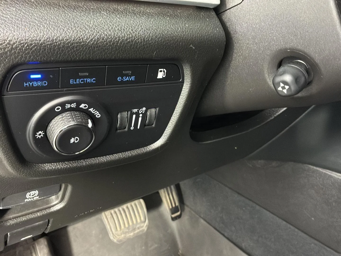 Used 2023 Baltic Gray Metallic Clearcoat Jeep Trailhawk image 28