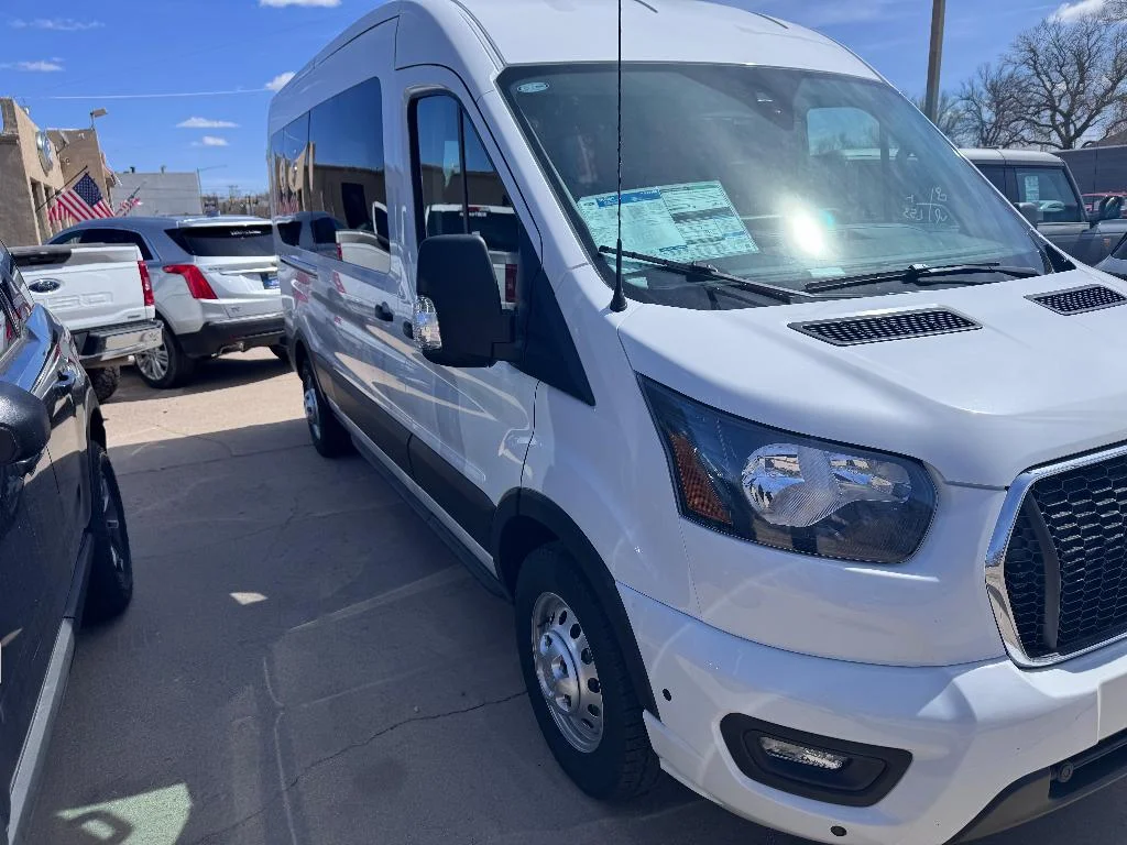 Used 2025 White Ford XL image 5