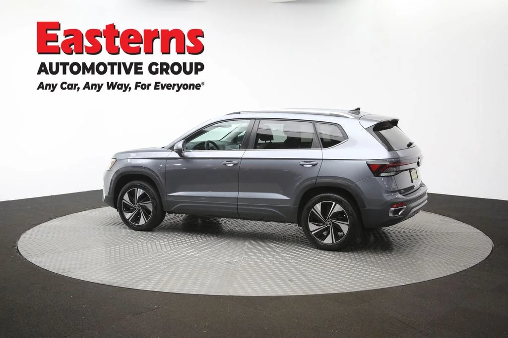 Used 2025 Gray Volkswagen 1.5T SE image 60