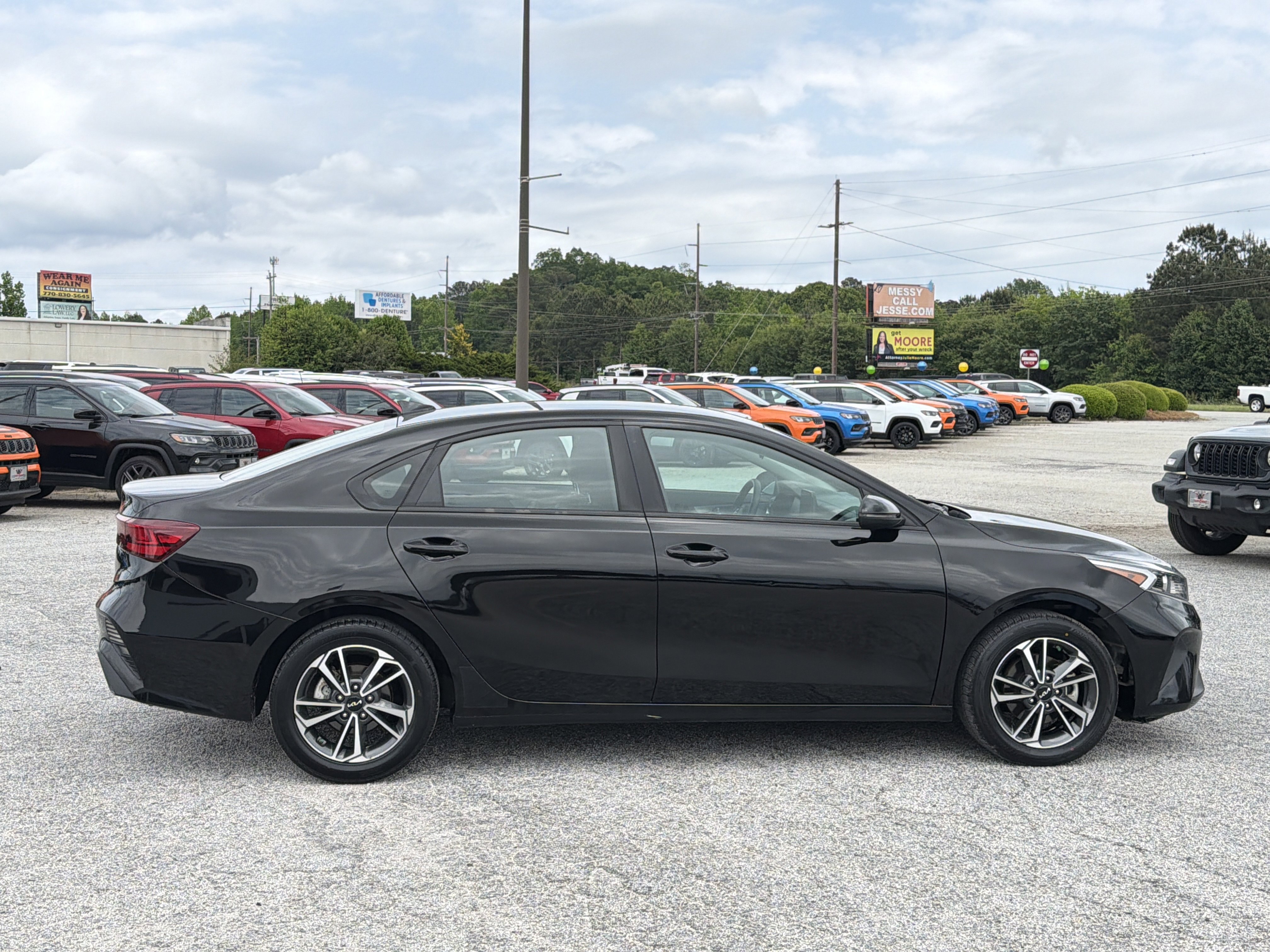 Used 2023 Aurora Black Kia LXS image 9