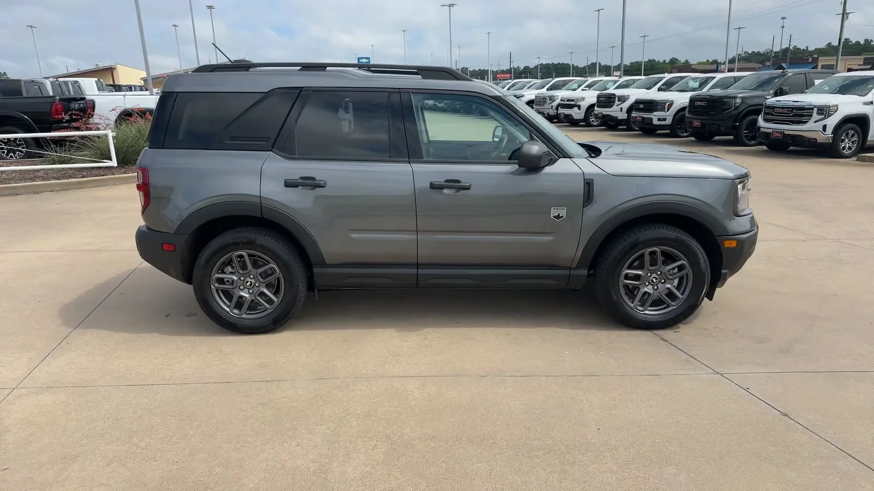 Used 2025 Gray Metallic Ford Big Bend image 2