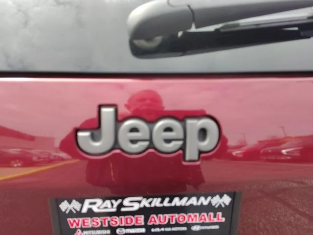 Used 2020 Red Jeep Trailhawk image 36