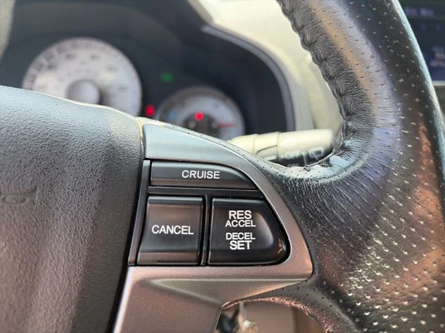Used 2013  Honda EX-L image 11