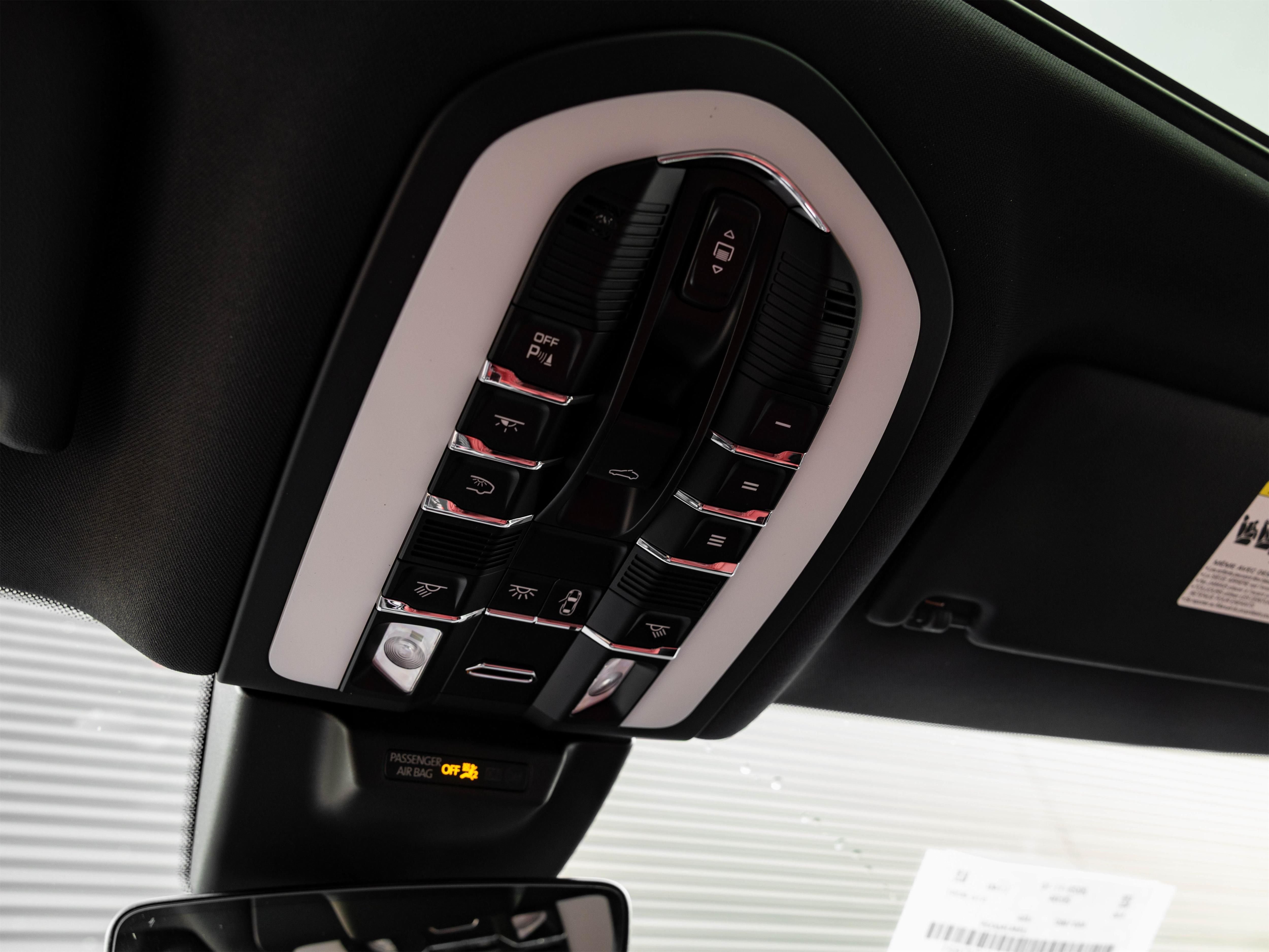 2026 Porsche Macan S - Photo 27