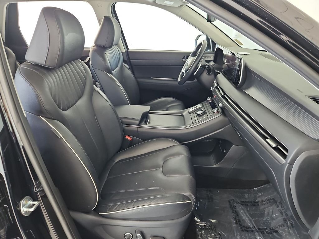 Used 2023 Abyss Black Pearl Hyundai Limited image 28