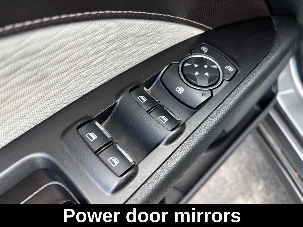 Used 2019 Gray Ford SE image 21