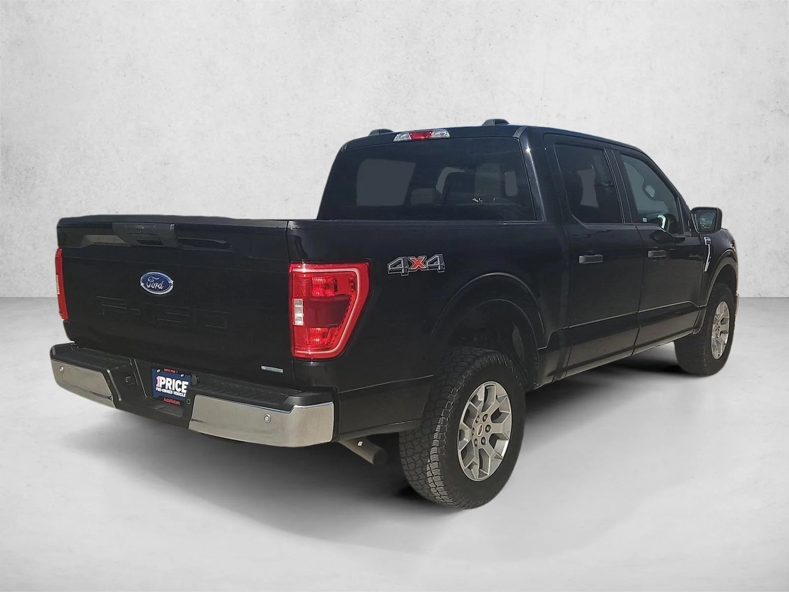 Certified Used 2023 Agate Black Metallic Ford XLT image 5