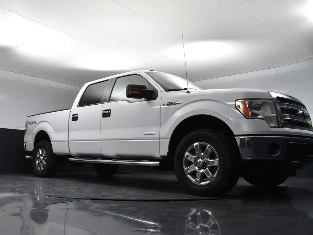 Used 2014 White Ford XLT image 7