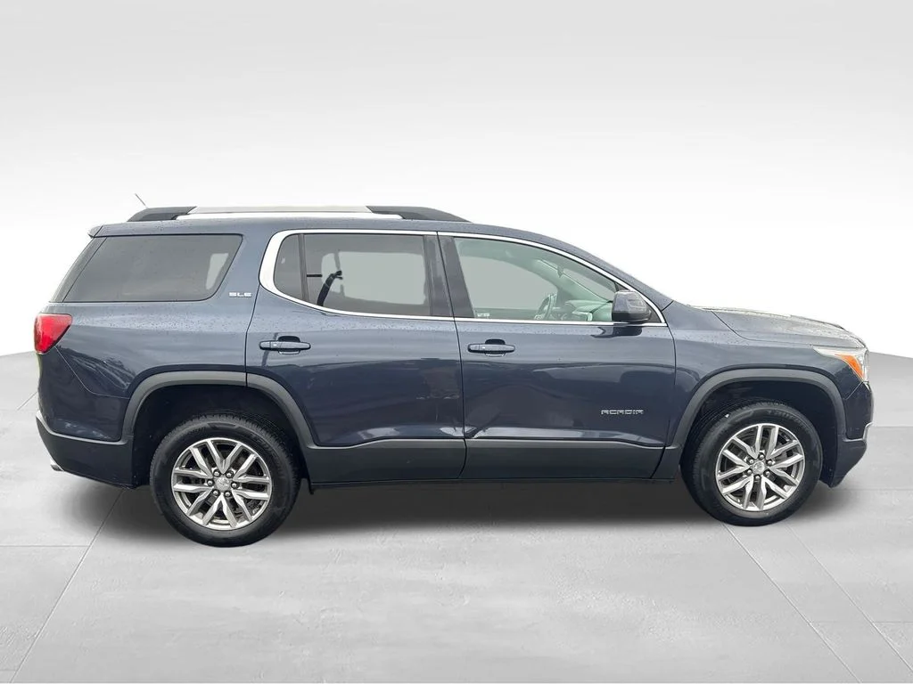 Used 2018 Blue GMC SLE-2 image 2