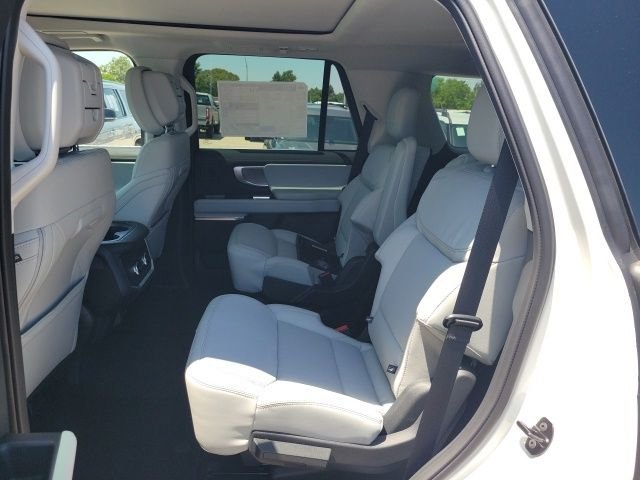 New 2027 White Metallic Ford Platinum image 24