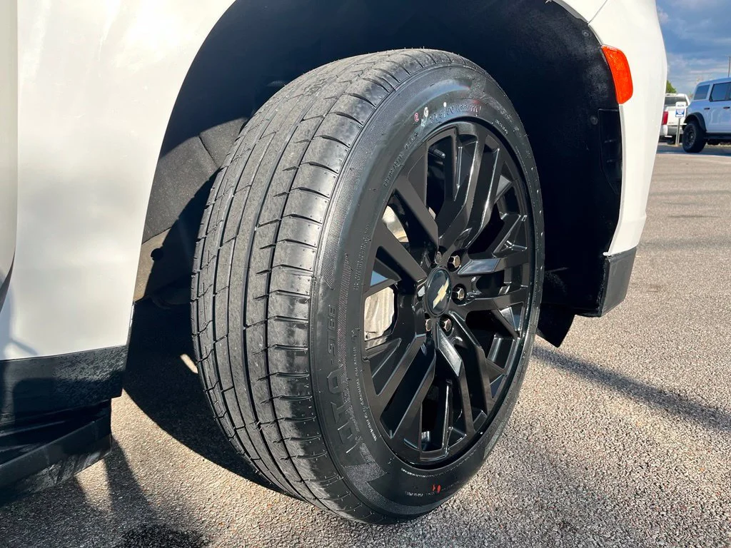 Used 2023 White Chevrolet LS image 8