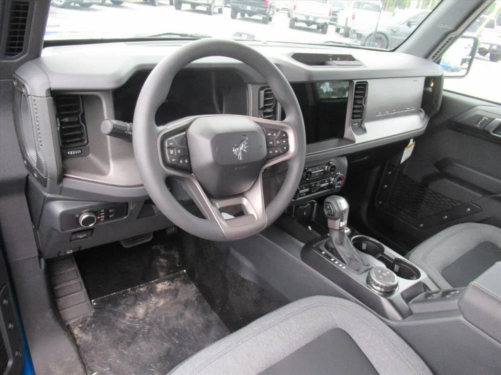 2025 Ford Bronco 4-Door Base - Photo 23
