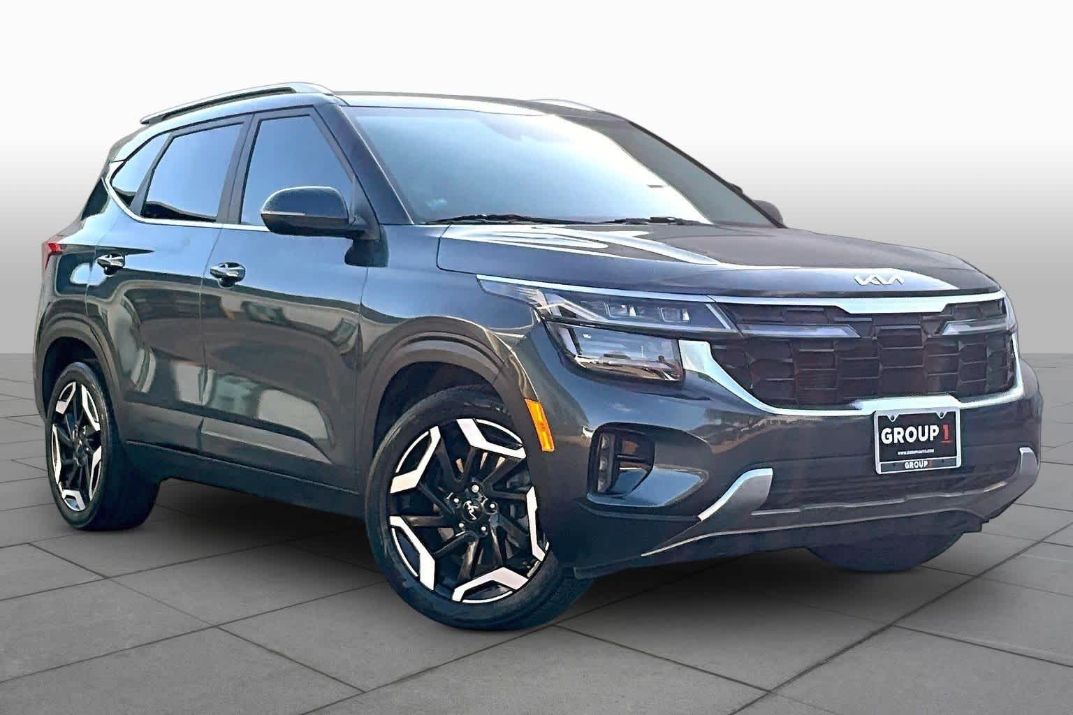 Used 2024 Gravity Gray Kia SX image 3